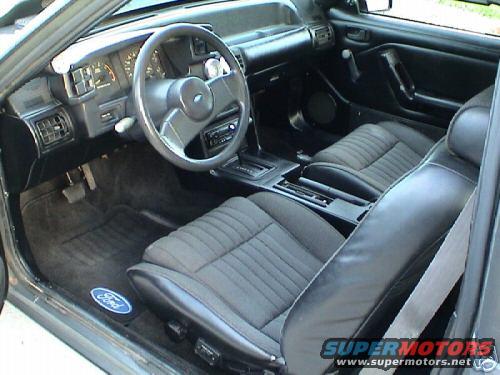 The interior is really in decent shape for a car this age. I was impressed except for the rear hatchback compartment which seems to be missing just about everything. When I'm finished with ebay I should pretty much have everything that's missing.