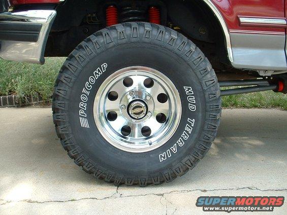 dscf0008.jpg 33" procomp mud terrain tires, and american racing baja chrome wheels.