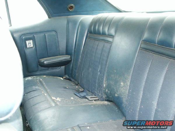 interiorbackseat.jpg the backseat. really nice too. yes the power windows work too, well, the drivers side one is bad but dont know why yet. 