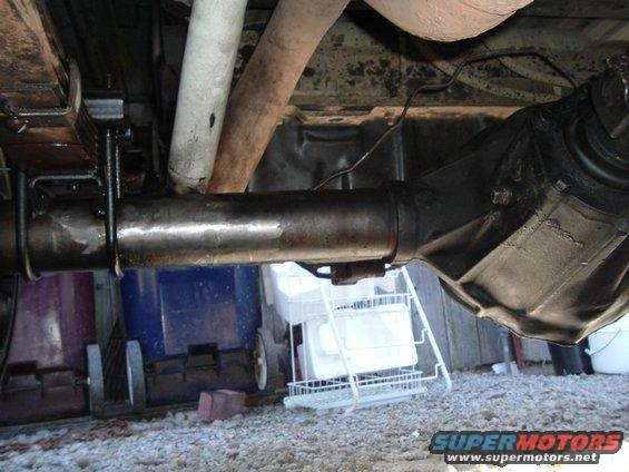 14-bolt-006.jpg rear shock mount #1