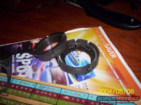 Two metal rings with teeth on a magazine