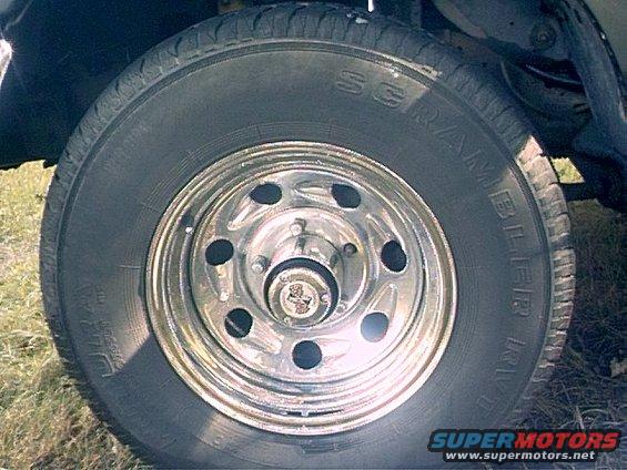 Front 31 Futura Scambler-RVT.. on
Tailgunner -772  American Racing Rims