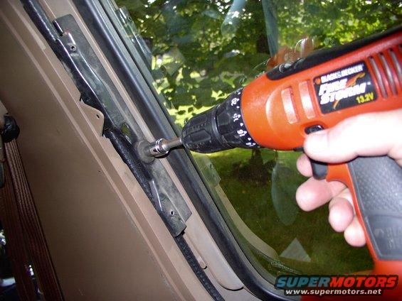 img_0085.jpg The side ones come off next. Pay attention to how these brackets go on for reassembly.