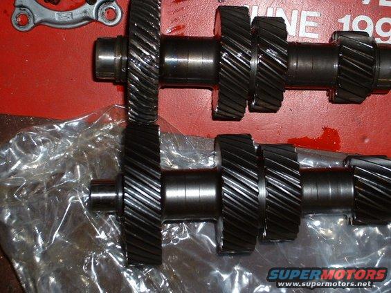 cluster_closeup.jpg Cluster gear....the new one is wrong! >:(