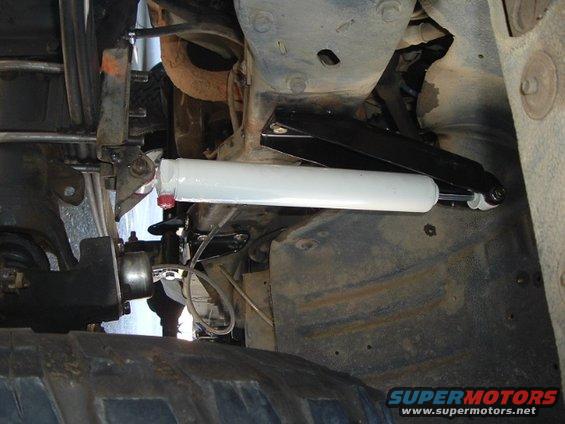 dscf0498.jpg turn your head, front shock mount. left over from TTB lower and stock f250 upper