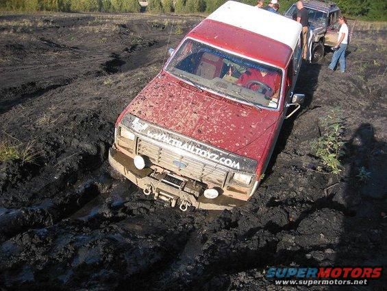 img_2091.jpg Curtis Got stuck in this hole, so did Gareth. So I figured being the smart guy I'm not, and the fact that I got a bronco. I could go from the other side and make it.. WRONG!!!