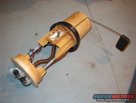 fuelsender.jpg SOLD Used in-tank unit.  Level sender OK - fuel pump unknown.