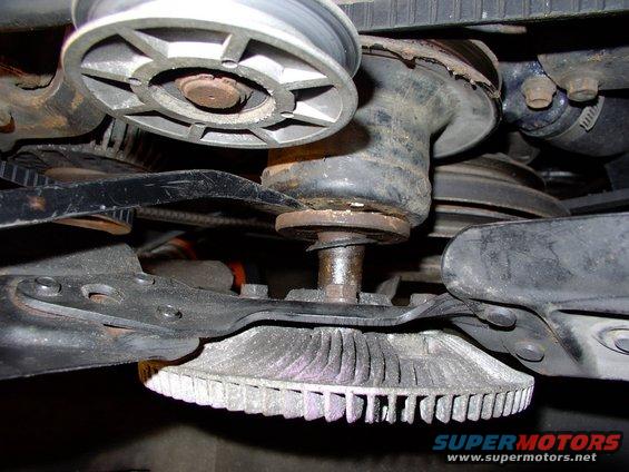 img_0084.jpg Lever off the fan assembly as a unit and be careful not to let it fall and damage the radiator.