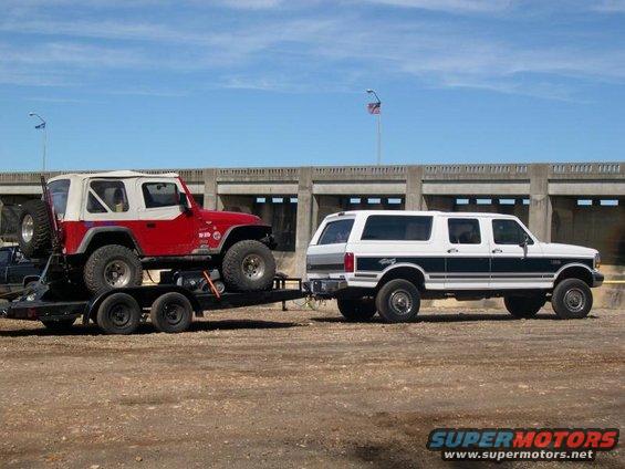 disneylaborday20042.jpg First weekend that I had the Yacht and we towed the crawler to disney ok.