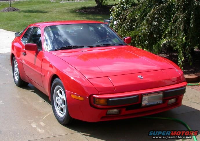 Porsche 944