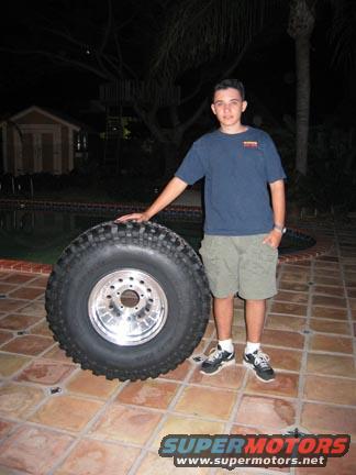 me_tire.jpg My 35" BFGs