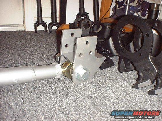 Offroad suspension radius arm and bracket assembly
