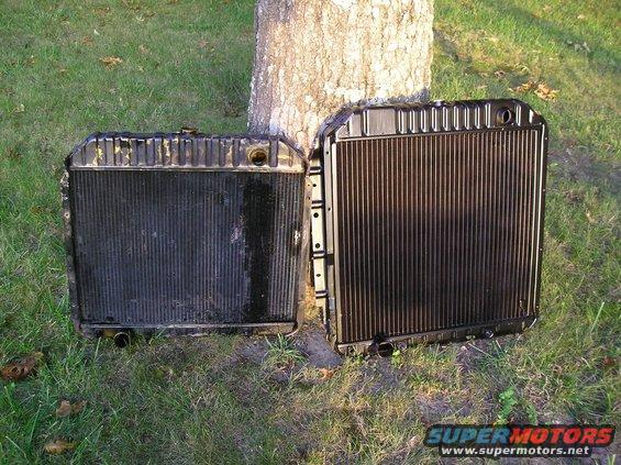 rad-001.jpg 4 row Modine Super Cooling radiator next to stock heavy duty cooling radiator