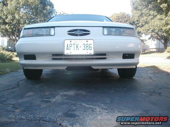 1992 Ford Taurus front view with Ontario license plate APTK-386