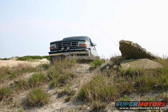 1992 Ford Bronco 3q-front view on sandy terrain