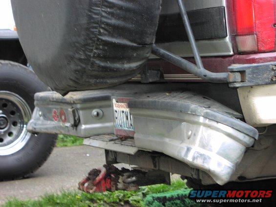 1993 Ford Bronco rear bumper with spare tire and Washington license plate