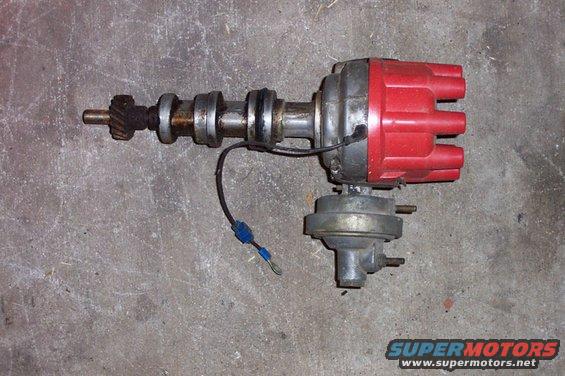 fe_dizzy.jpg FE distributor, points type, new cap and rotor