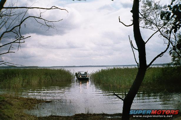 lakecrusin2.jpg Going to pick up a boattrailer.