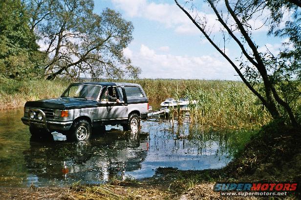 step-1.-change-the-tires-from-31....jpg Now i drive with General Grabber M/T.
33 x 12.5 x 15 (with no lift.)