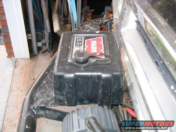 Warn 9.5 winch cover with red logo