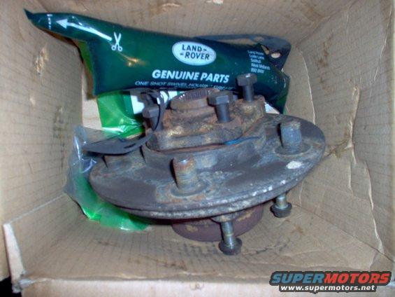 hubd1.jpg SOLD Used hub with many new gaskets & seals.