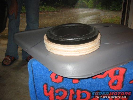 img_1740.jpg speaker and baffles for 2 inch build out