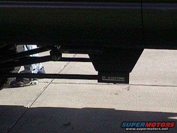 dsc00098.jpg Underneath (star customs emblem)