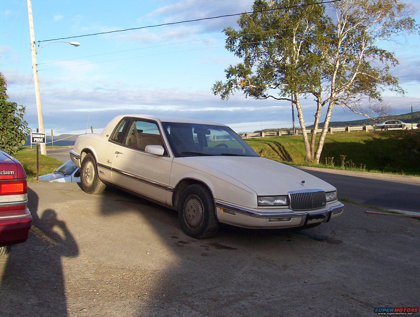 1995 Ford Crown Victoria photo