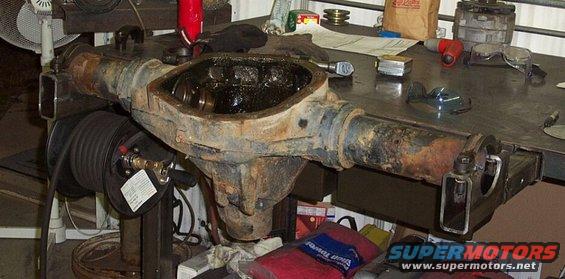 miscshop-042.jpg hold-downs are modified 10.25 bearing caps