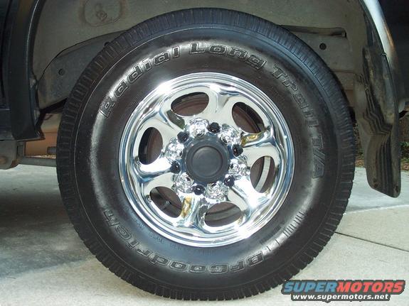 7.jpeg Polished chrome and glossed tires. Yep, drop-dead sexy is the only way to put it.