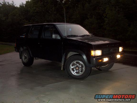 1995 Nissan Pathfinder photo
