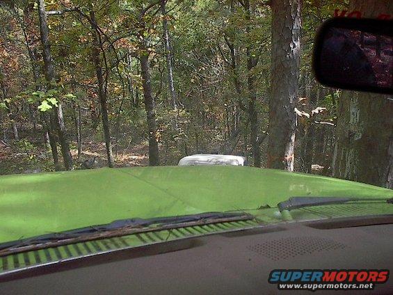 im000314.jpg Randy's jeep in front of the hulk.