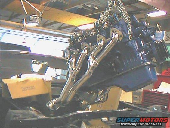 install1.jpg fpa header going in to the car