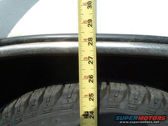 explorer_springs.jpg Height with Explorer Sport 4wd springs installed; from ground to lip of fender.