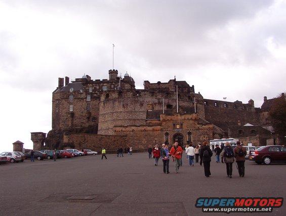 40-edcastle.jpg Edinburgh Castle, crossing what was once the drawbridge, the foot of the Royal Mile.
