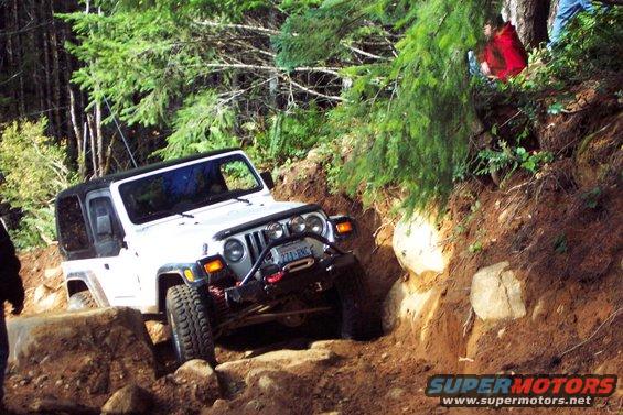 dcp_0642.jpg Jeff Attempting To Go Up Mini Rubicon 
(11/6/2004)