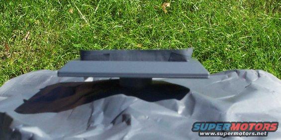 courtesy-lamp-painted-side-out.jpg Another pic.