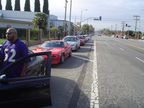 dsc07710.jpg everyone stopped while I get gas