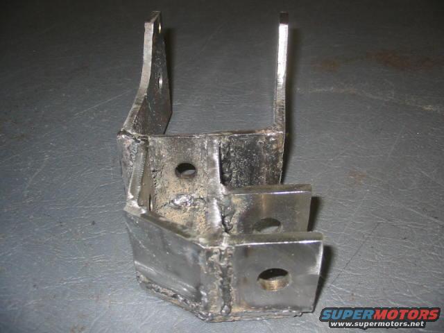 Panhard bar bracket that the shock now mounts to