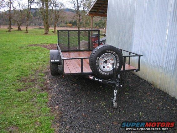 6.5 x 12 with fold-out 6' ramp gate