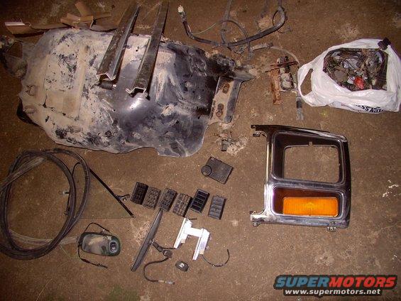 img_0044.jpg Made out like a bandit today ! $45 CDN or @$32 American for a complete, uncut engine wiring harness AND perfect vacuum harness with TADs and TABs, upper and lower grill surrounds, mint A-pillars (in my colour), corner window, door seal, rear view, new style dome light, inner wheelhouse and a whole lot more !