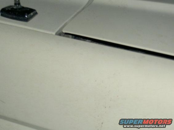 pict0255.jpg Hood doesn't align after the fender incident.