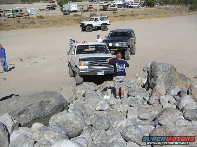 pict0729.jpg Going up the rocks...