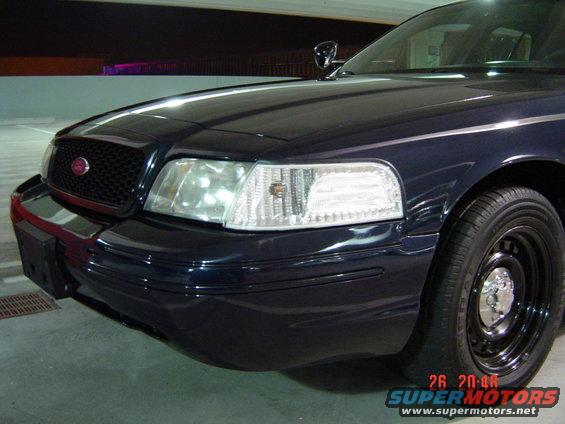 drivers-side-front-clip-close.jpg November 26, 2004
Close -up of the front clip with the clear corner lens'.
