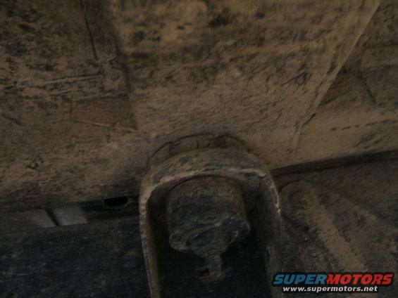 Underbody suspension component with Supermotors.net watermark