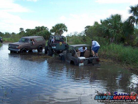 35100_1880.jpg Jeep stuck coming back from airboat crossing.