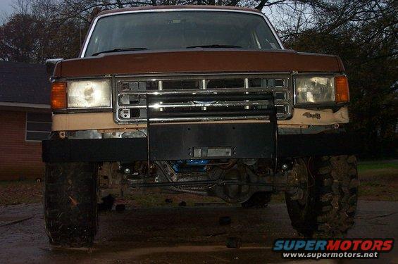 1987 Ford Bronco front view, showing aftermarket bumper and grille
