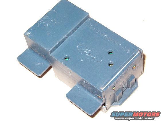 sensor-0.jpg AutoLamp sunlight sensor & timer module, used at least from the 70s into the early 90s in many Ford/L/M luxury cars.