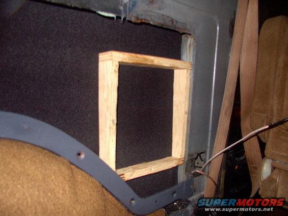 img_0090.jpg Tough to make out the stock round indent for the speaker, but it's still there.