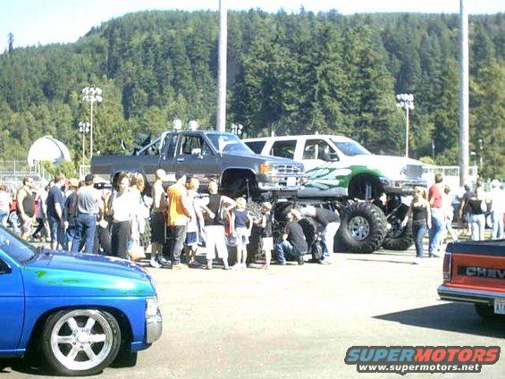 aug29085.jpg Odie's Yota and Tk's Excursion
